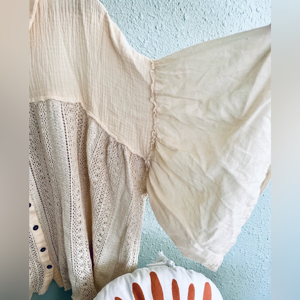 POL Cream Button-Up Lace Top - Picture 4 of 7